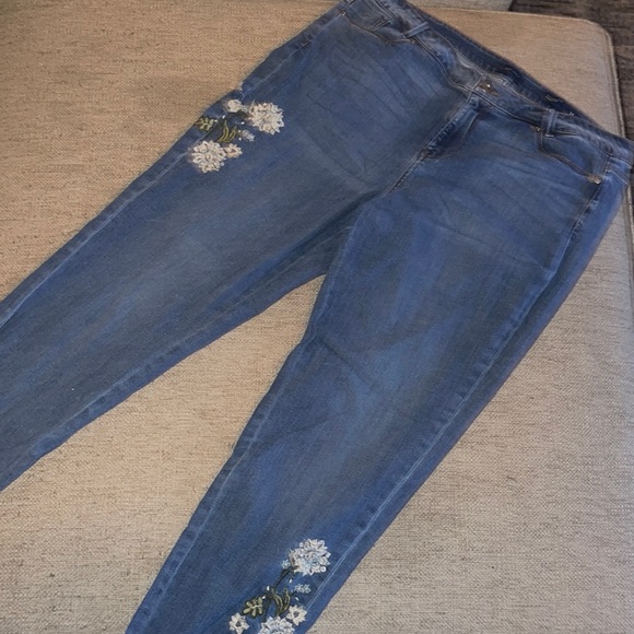 J. Jill Denim - J Jill Weekender Straight Embroidered Denim Jeans - size 14 - X